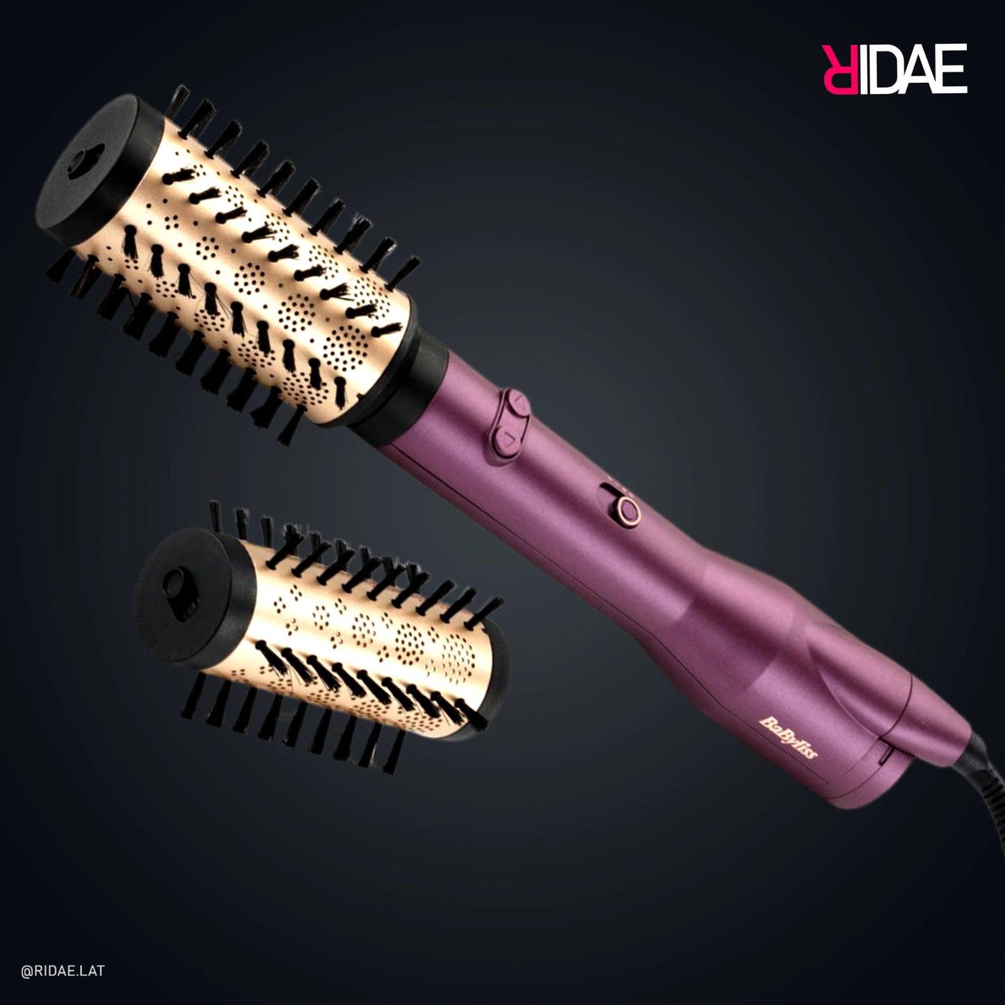 Cepillo de aire rotatorio BaByliss Big Hair Dual color violeta con dos cabezales de cerámica dorados de diferente tamaño sobre fondo oscuro.
